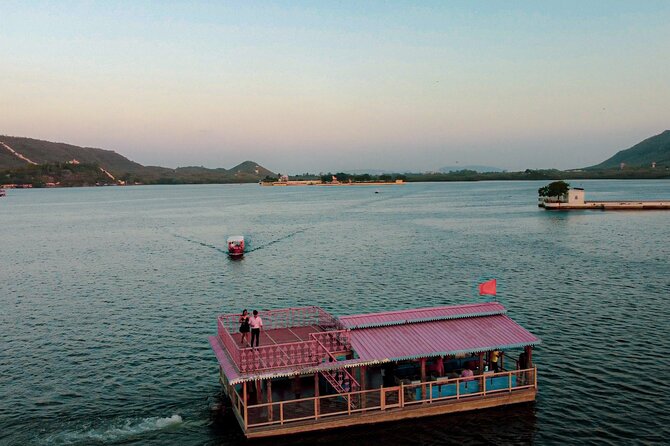 Heritage Tour : Private Boat, Havelis, City Walk & High Tea - Why this Udaipur experience feels different