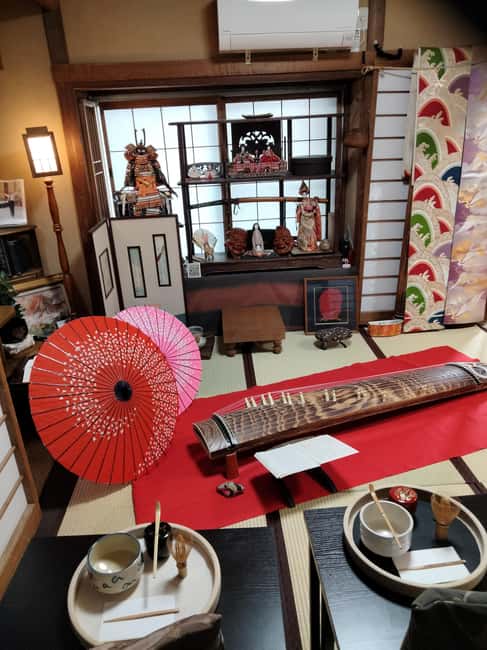 Hiroshima: Kimono, Koto, and Simple Tea Ceremony Experience - Choosing and wearing a kimono