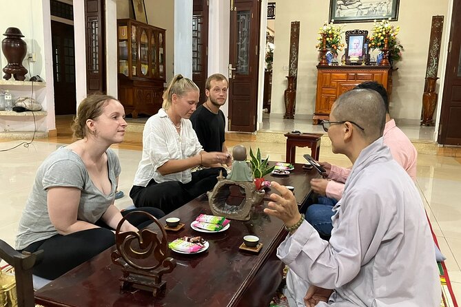 Hue Retreat: Tea and Meditation Tour with Vegetarian Meal - A quiet evening at Chùa Đức Sơn