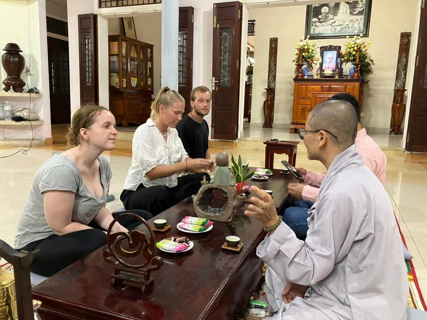 Hue Retreat: Tea and Meditation with Vegetarian Meal - Dinner and a crash course in Vietnamese food