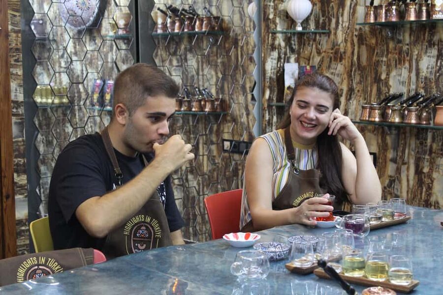 Istanbul: World Teas & Turkish Tea Brewing, Tasting Workshop - The Chinese gaiwan changes the pace