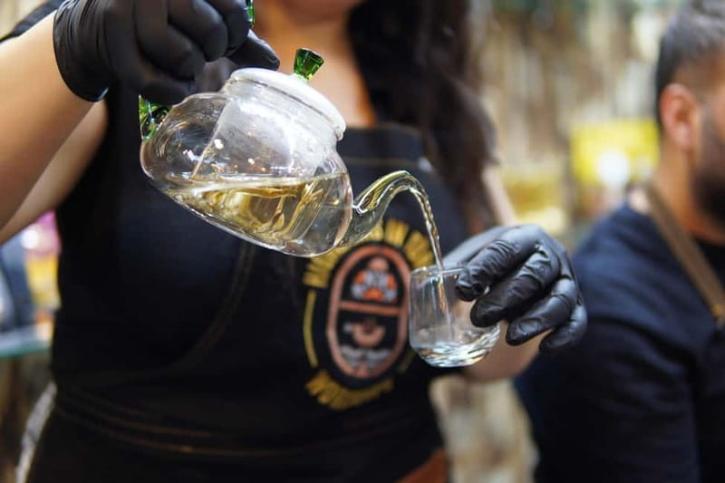 Istanbul: World Teas & Turkish Tea Brewing, Tasting Workshop - Making a tea blend to take home