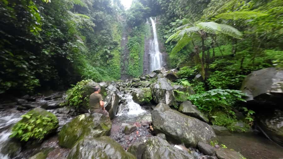 Jakarta: Waterfalls, Volcano, White Crater, Tea, Hot Spring - Key points to know before booking