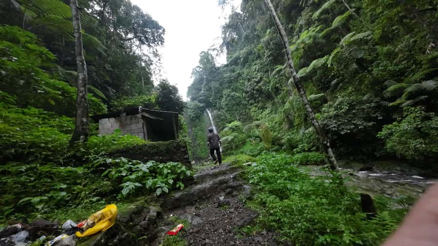 Jakarta: Waterfalls, Volcano, White Crater, Tea, Hot Spring - The long drive from Jakarta matters