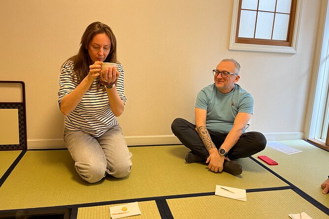 Japanese Sweets Making & Tea Ceremony in Yokohama, suburban Tokyo - Drinking matcha and eating the sweets