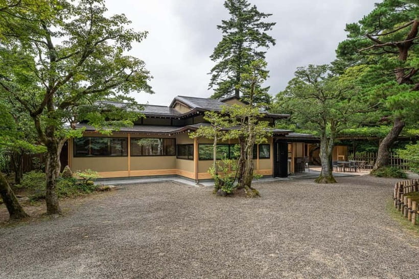 Kanazawa: Kenrokuen Tea Ceremony Experience - What happens inside Kenrokutei