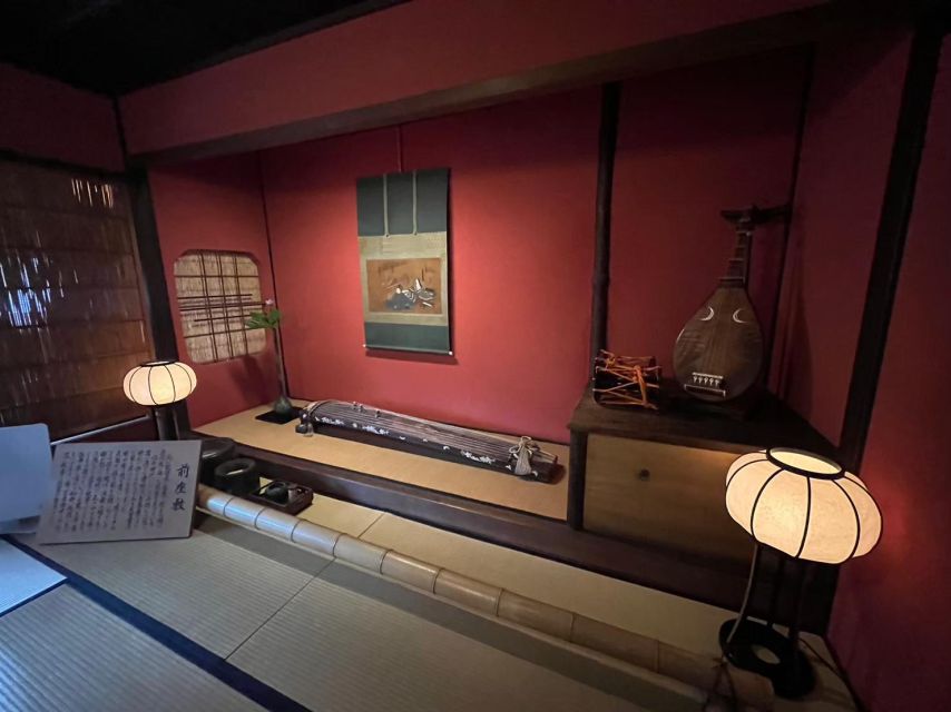 Kanazawa: Samurai, Matcha, Gardens and Geisha Full-Day Tour - Shima gives you an inside look at a geisha house