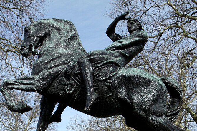 Kensington Palace Special Exhibition, Guided Walk & High Tea - The Sunken Garden and Diana memorial