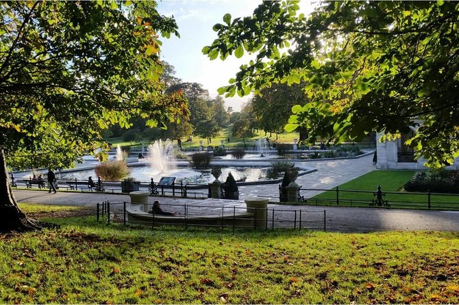 Kensington Palace VIP Garden Tour with Royal High Tea - The Round Pond and Queen Caroline’s gardens