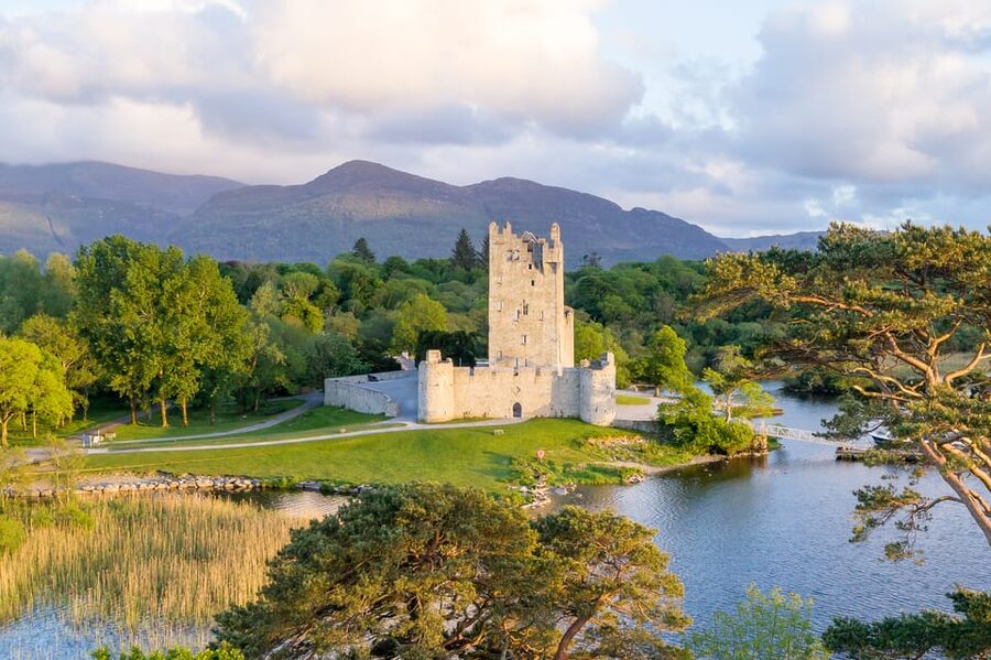 Killarney: Jaunting Car Tour with Afternoon Tea - Leaving Killarney by jaunting car