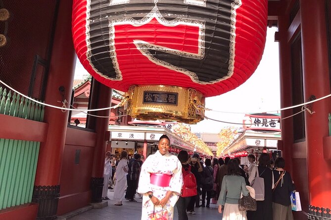 Kimono and Tea Ceremony in Asakusa Private Food Tour With Guide - Kaminarimon and the first photo opportunities