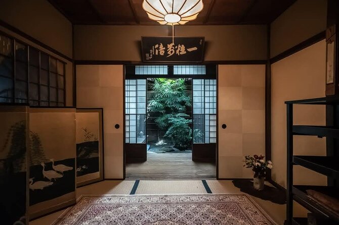 Kimono Tea Ceremony at Kyoto Maikoya, Karasuma Shijo - Arriving at Maikoya Karasuma Shijo
