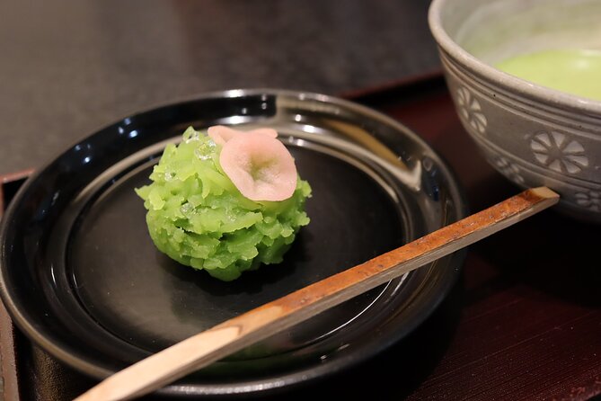 Kyoto: Authentic Tea Ceremony in a Small Group - Making your own bowl of matcha