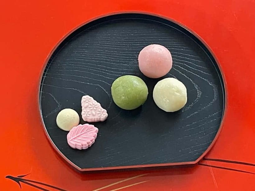 Kyoto Fushimiinari:Wagashi Making & Small Group Tea Ceremony - Sitting on tatami and other practical details