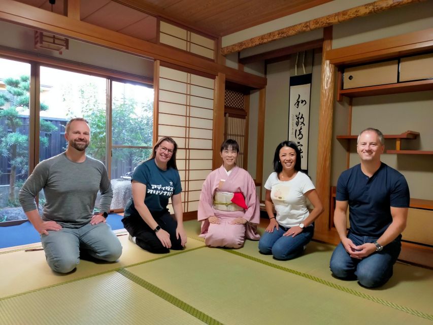 Kyoto Fushimiinari:Wagashi Making & Small Group Tea Ceremony - Making wagashi with your own hands