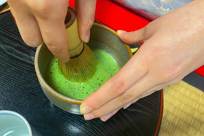 Kyoto Kiyomizu Tea Ceremony with Scenic Garden Views - Watching the tea master prepare matcha