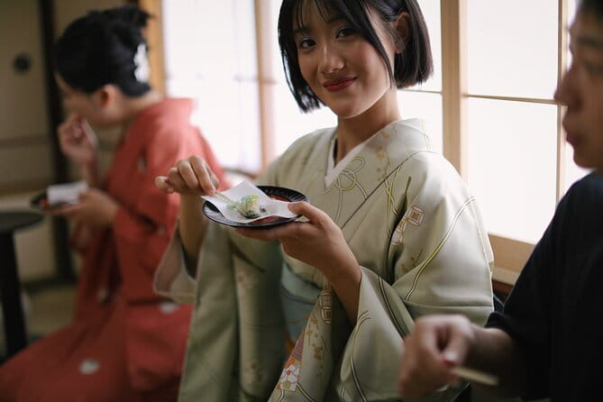 Kyoto Local Gourmet Night Experience: Kaiseki & Izakaya & Matcha - What the $70.94 price includes