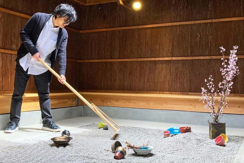 Kyoto: Make Zen Garden and Taste Matcha in Pottery Shop - Raking, decorating, and finding your own design