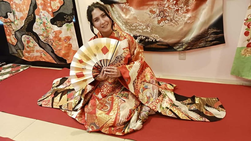 Kyoto: Nishiki Market Tea Ceremony with Koto Performance - Adding a short koto lesson