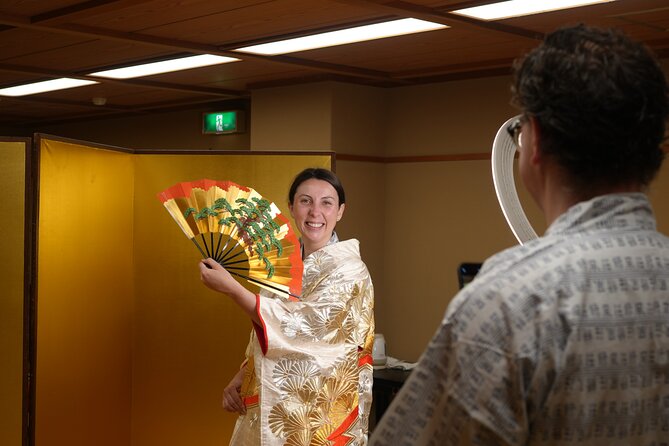 Kyoto Private Tea Ceremony at a Japanese Inns - The first 15 minutes: kimono, haori, and photographs