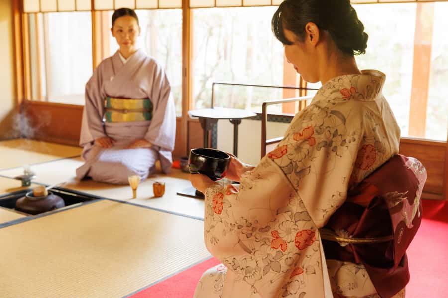 Kyoto: Private Tea Ceremony with a Garden View - Your first lesson begins in the front garden room