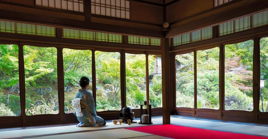 Kyoto: Tea Ceremony in a Traditional Tea House in Kiyomizu - Watching the tea master work