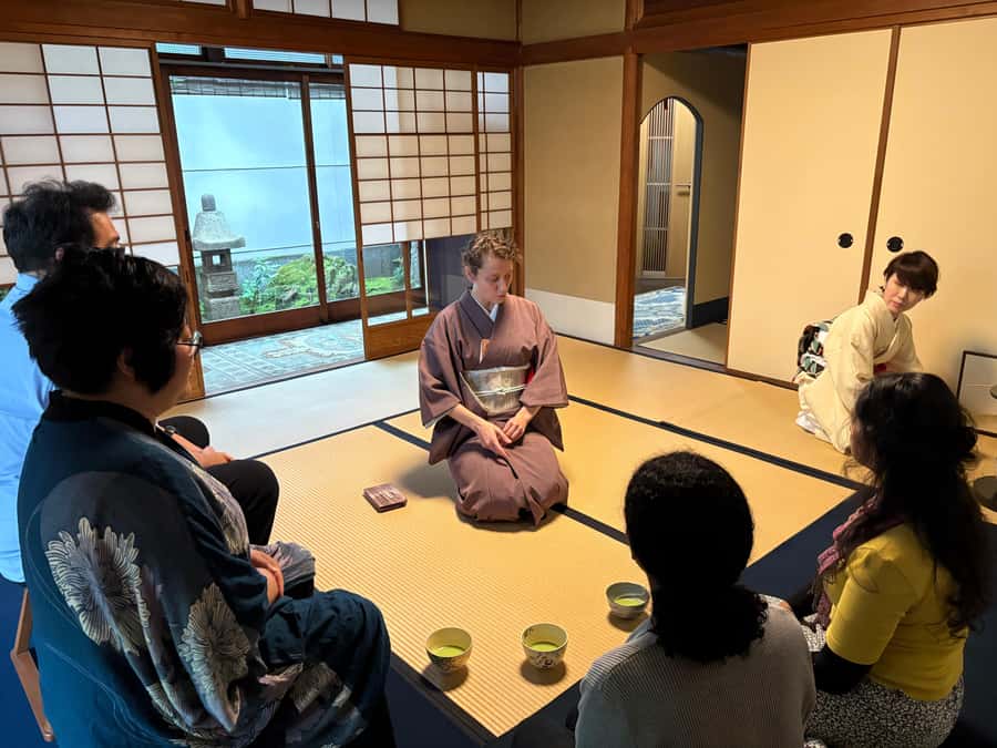 Kyoto: Tea Ceremony, in traditional Japan house (ENG/ES/NLD) - Meeting point, timing, and booking advice