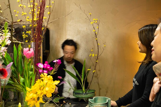 Kyoto Tea ceremony with Japanese Flower Arrangement Ikebana - A 90-minute meeting of flowers and tea