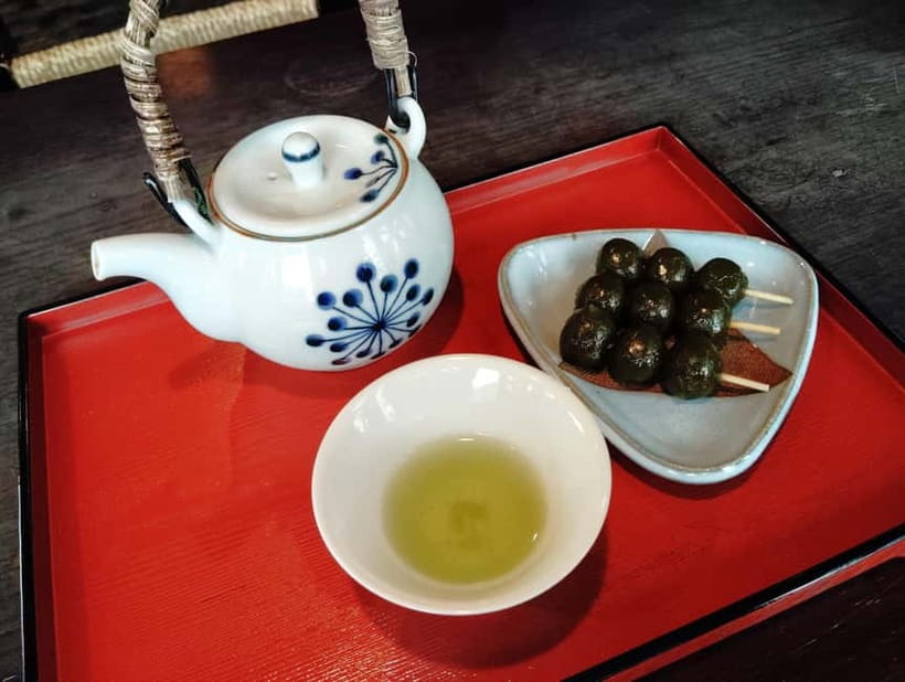 Kyoto: Tea Museum and Tsuen Teahouse Guided Tour - Tea and sweets at an eight-century-old teahouse
