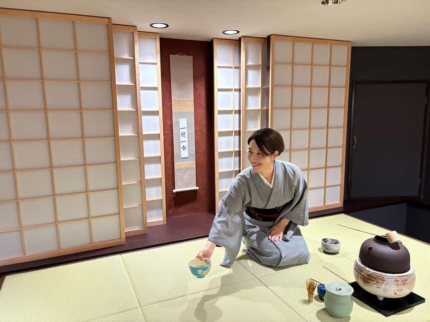 Kyoto: Traditional Tea Ceremony with Matcha & Sweets in Gion - Meeting the tea master and asking questions