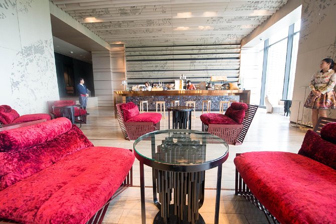 Landmark Hotel Bangkok: Classic Afternoon Tea - The Rendezvous Lounge Setting