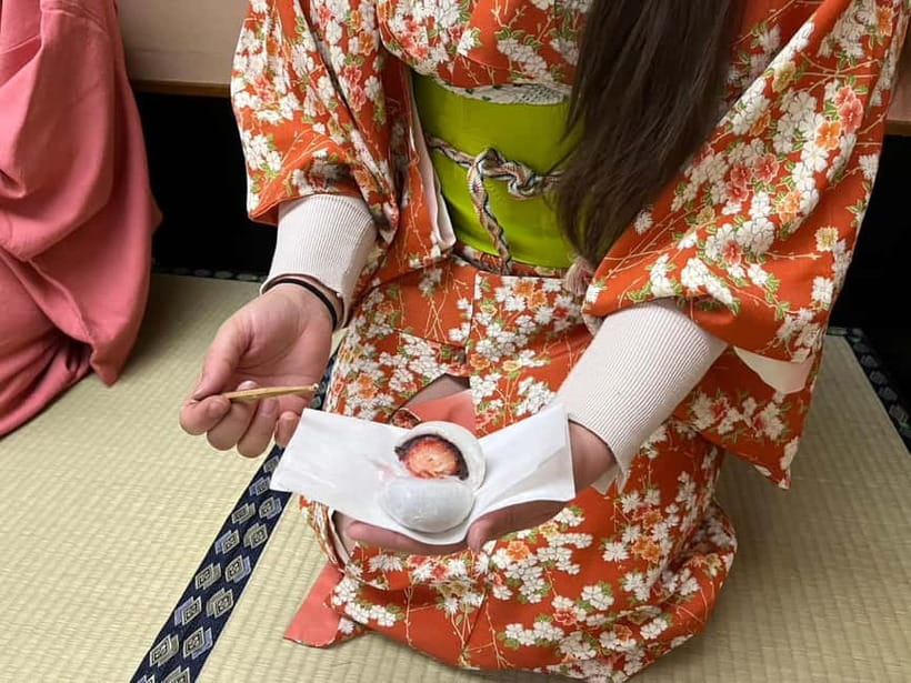Learn Zen in a class of making Matcha tea near Osaka Castle - How the price compares with the experience