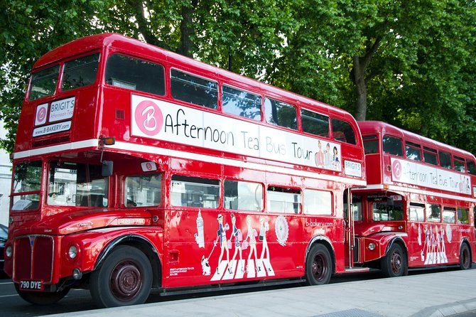 London: Afternoon Tea Bus Tour - 1960s Routemaster Bus - Service, seating, and the practical compromises