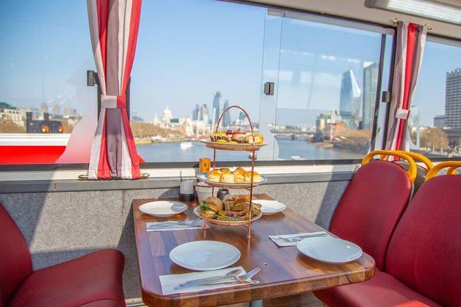 London Afternoon Tea Bus with Panoramic Tour - The commentary problem