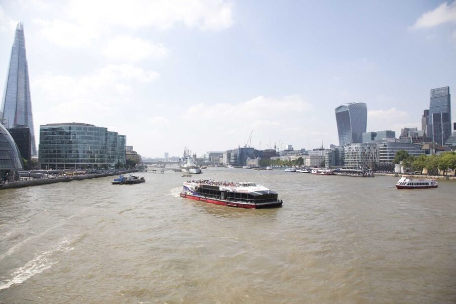 London: Afternoon Tea Cruise on the River Thames - Seating, weather, and the upper deck