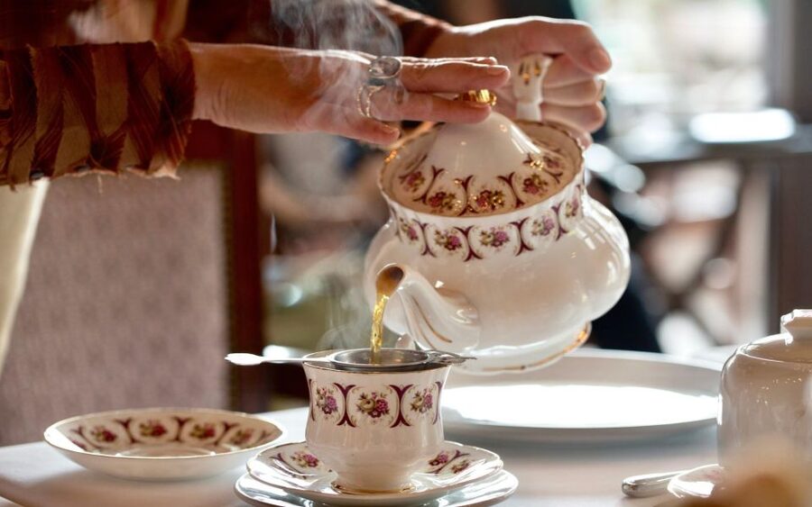 London Afternoon Tea, Fast-Track Kensington Palace Tickets - Who will enjoy this experience most?