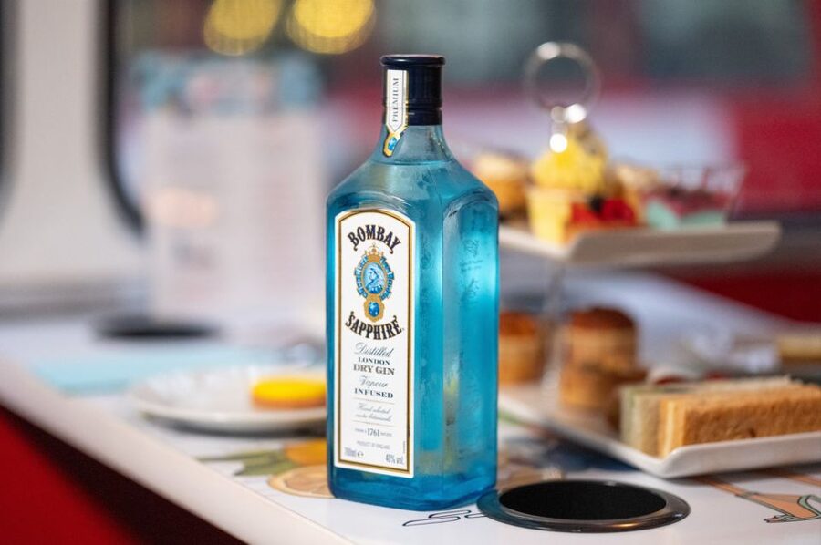 London: Gin and Afternoon Tea Bus Tour with Audio Guide - What you eat with the tea service