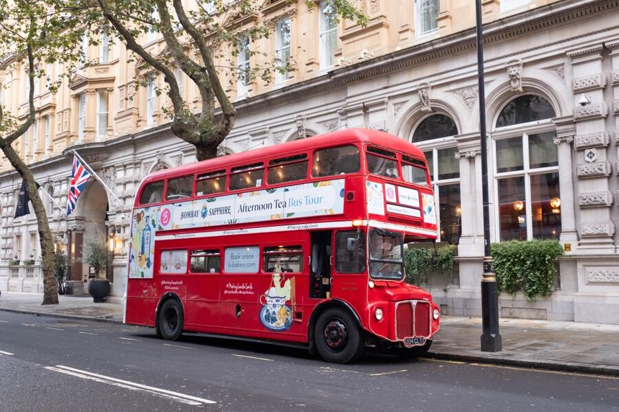 London: Gin and Afternoon Tea Bus Tour with Audio Guide - How the timing affects the experience