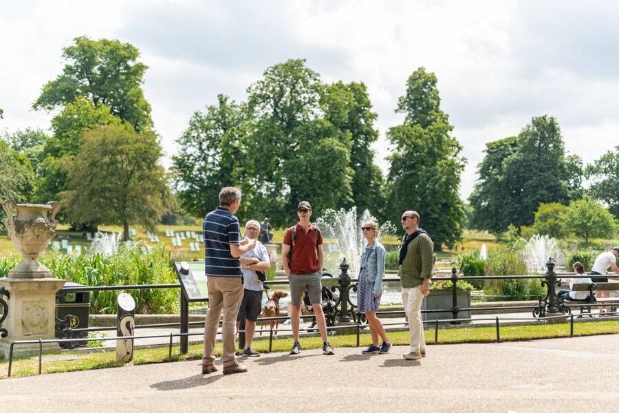 London: Kensington Palace Afternoon Tea & Guided Walk - A 50-minute walk through Kensington Gardens