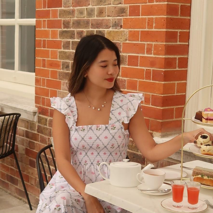 London: Kensington Palace Afternoon Tea & Guided Walk - Royal stories that give the gardens a purpose