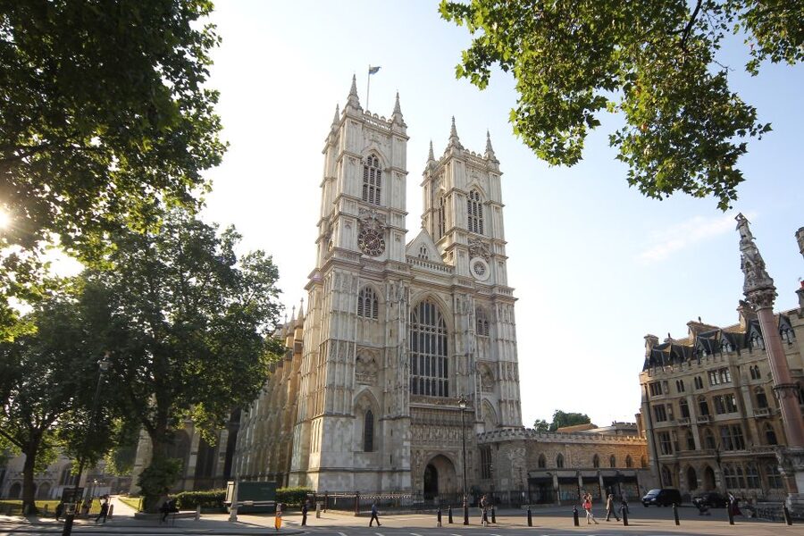 London: Royal Tour with Westminster Abbey & Afternoon Tea - Who will enjoy this royal London day