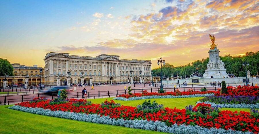 London: Tower, Cruise, & Harrods Tea Full-Day Experience - Why this full-day London tour works