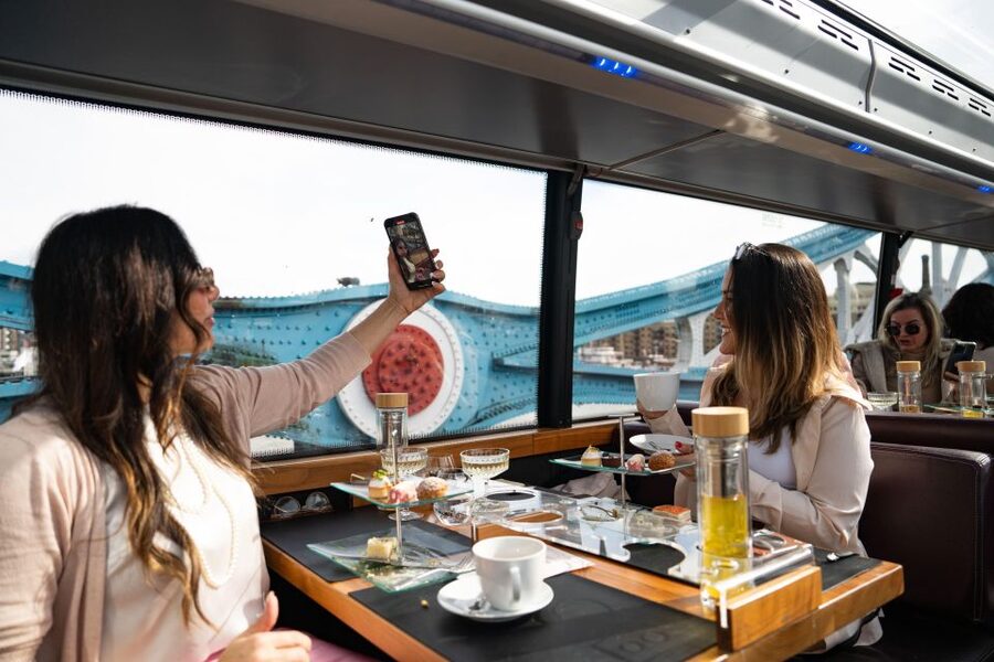 London: Traditional Afternoon Tea Tour in a Luxury Coach - A luxury coach instead of a sightseeing bus