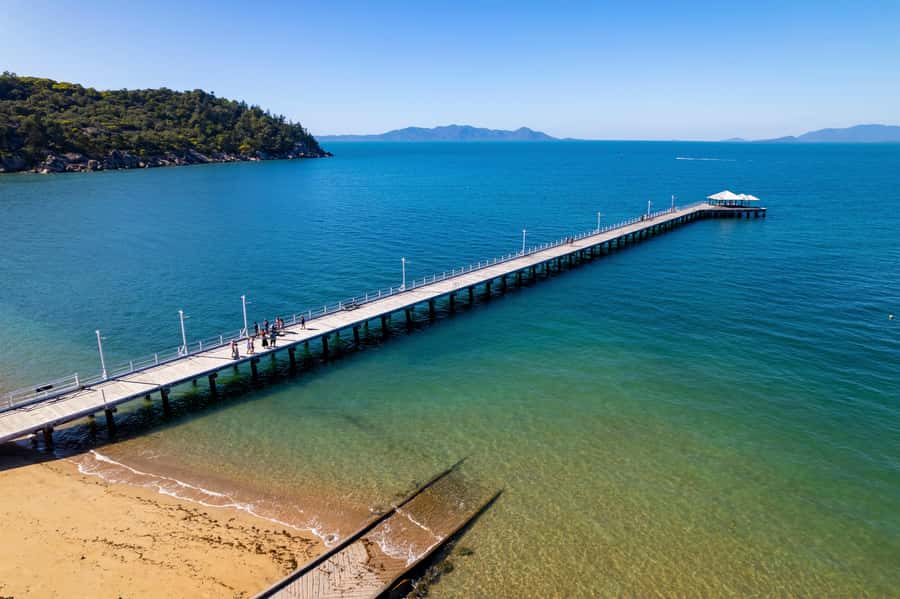 Magnetic Island: Guided Bus Tour with Morning Tea - Key points at a glance