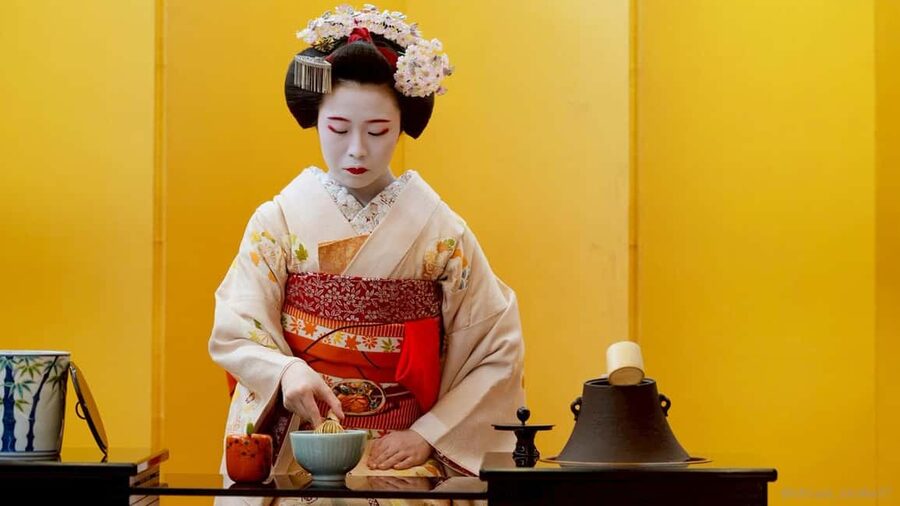 Maiko Dance and Tea Ceremony on a Noh Stage in Kyoto - Why the Noh stage makes a difference