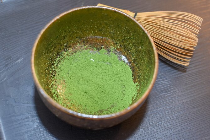 Matcha Experience with of Japanese Tea Tasting in Tokyo - Japanese black tea and sweets change the mood
