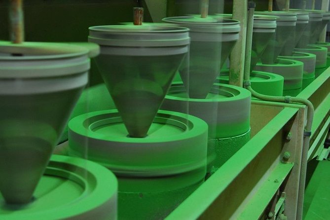 Matcha Green Tea Plantation and Matcha Factory Visit - Seeing the tea mill and matcha factory
