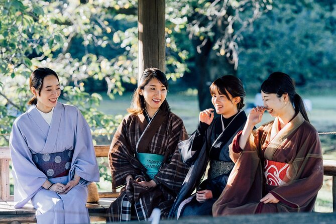 Matcha Kimono Tea Ceremony in Tokyo - Putting on the easy kimono