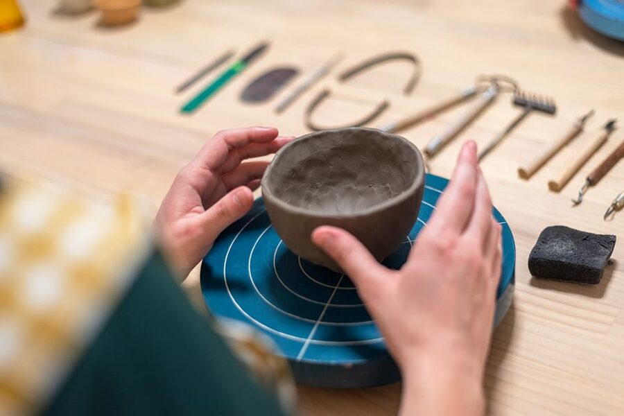 Matcha Tea Bowl Experience in Osaka - Meeting Anna near JR Teradacho Station