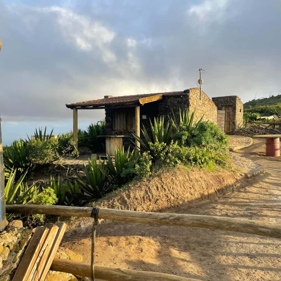 Monte Verde by Car & Tea House – São Vicente’s Highest Point - The drive from Mindelo takes you beyond the city